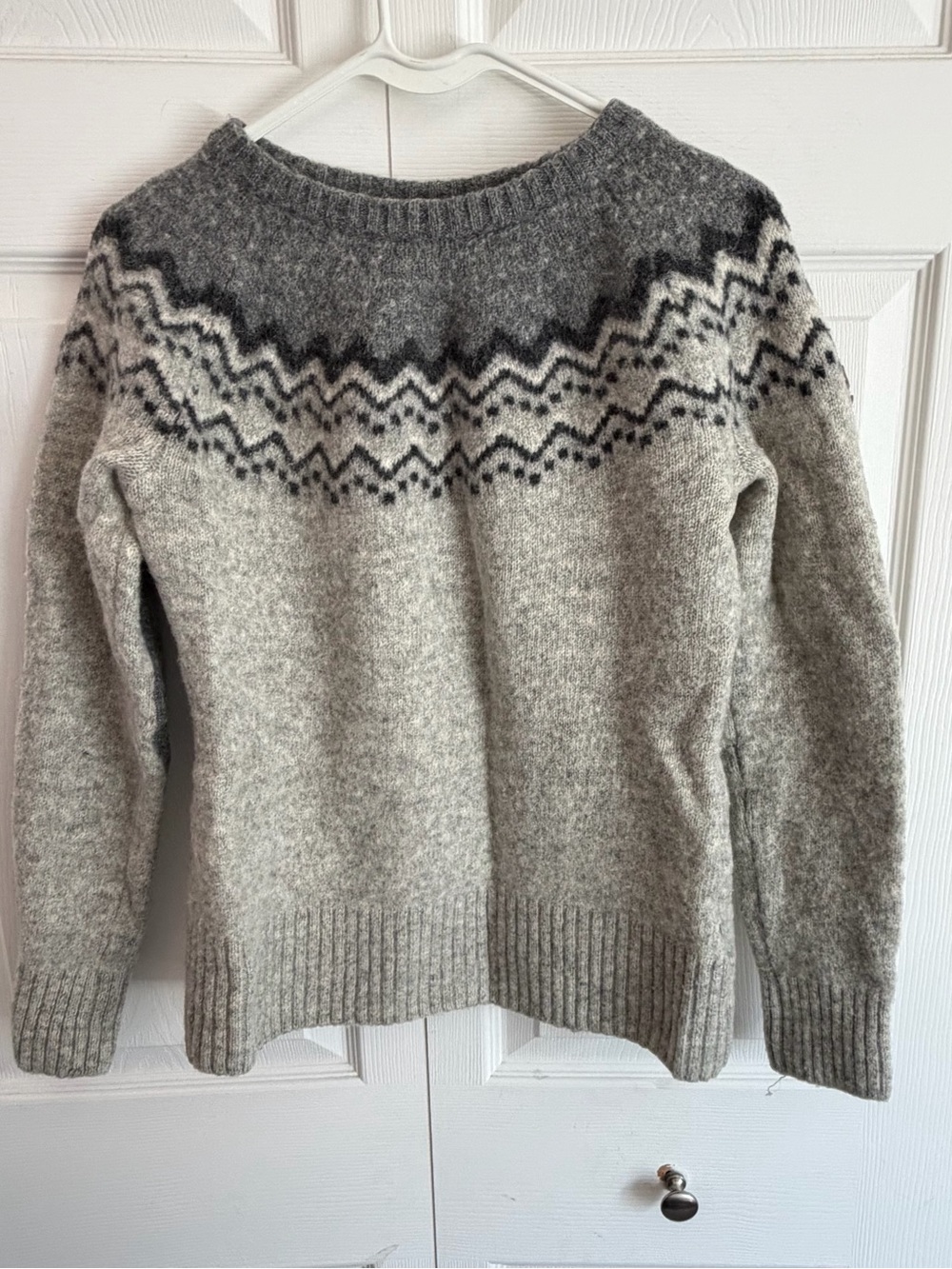 Fjallraven Ovik Knit Sweater Womens L 100% Wool Nordic Fair Isle Gray runs small